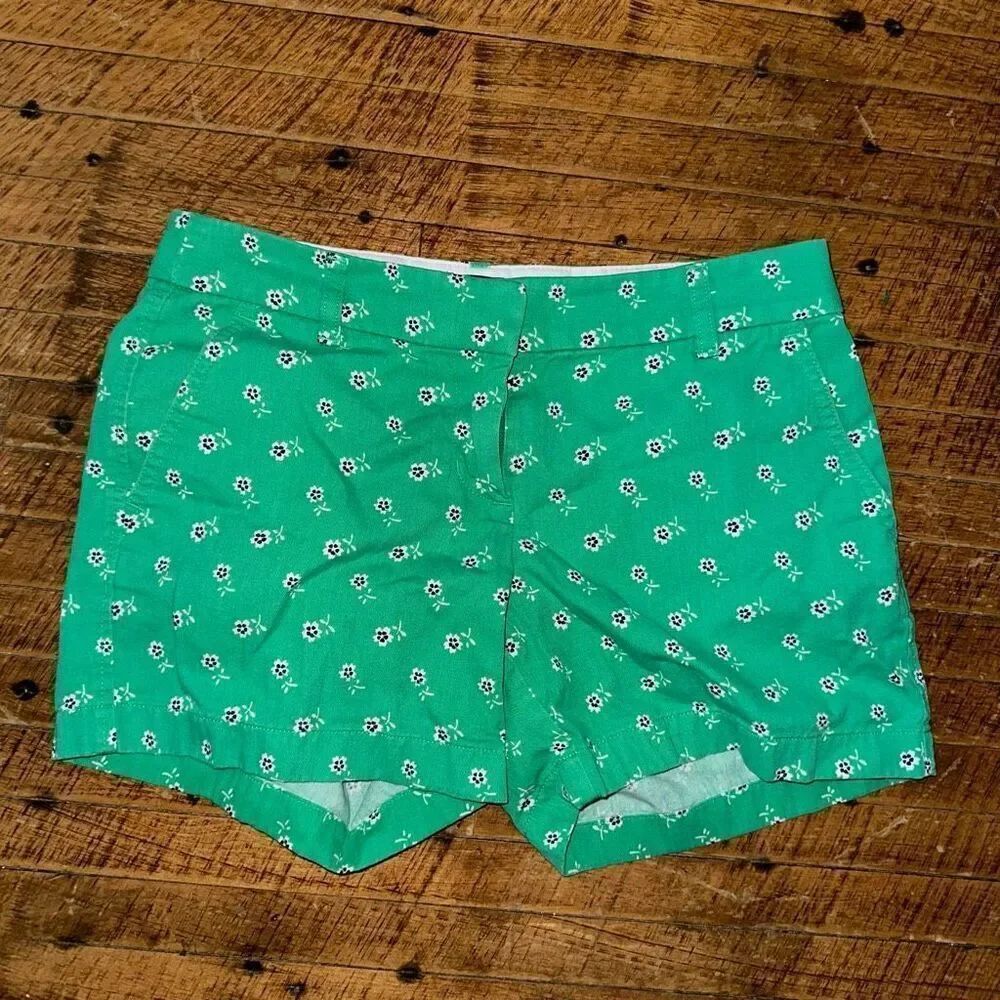 J Crew green floral flat front preppy chino size 2 shorts